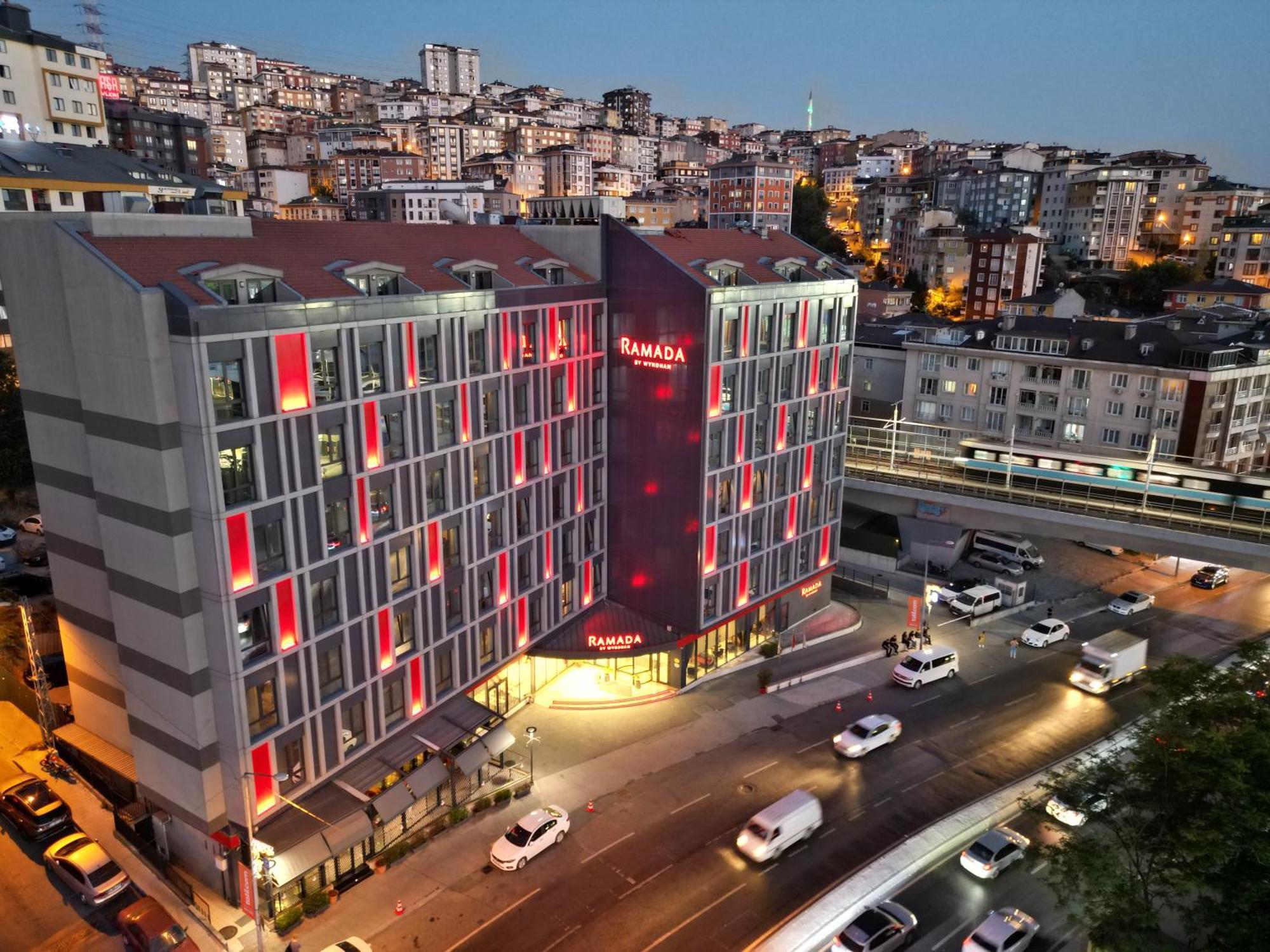 Ramada By Wyndham Istanbul Alibeykoy Hotel Ngoại thất bức ảnh